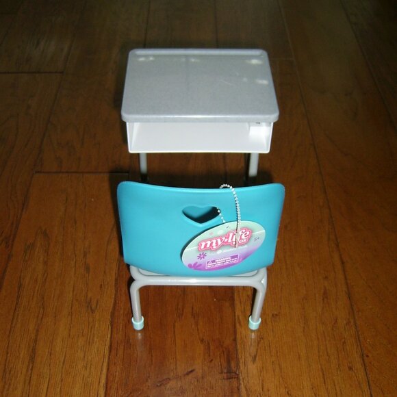 My Life As Student Desk for 18" Dolls, New with Tag - Picture 4 of 4